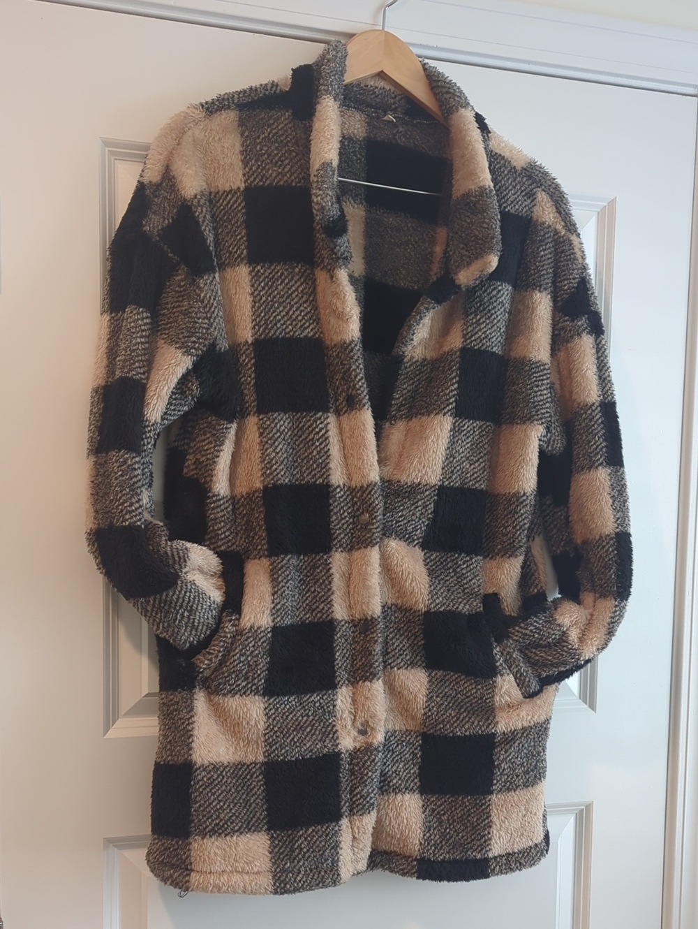 Cozy Plush Buffalo Check Coatigan - Black & Light Peach P2P 25 L33